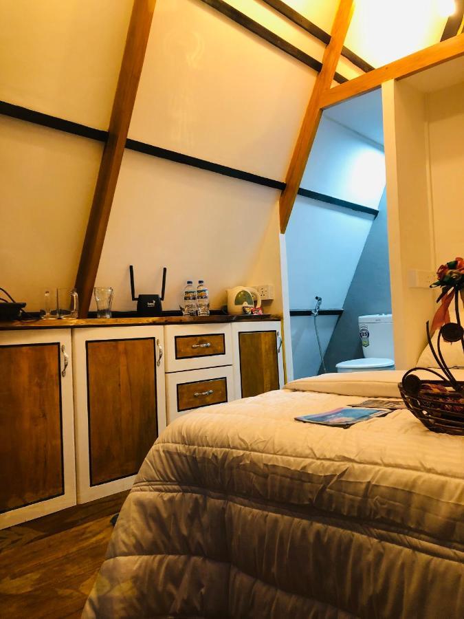 The We2 "Wildwood Elegance Escape" Bed & Breakfast Induruwa Exterior foto