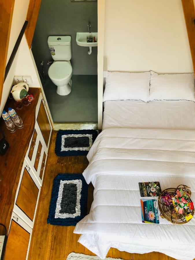 The We2 "Wildwood Elegance Escape" Bed & Breakfast Induruwa Exterior foto