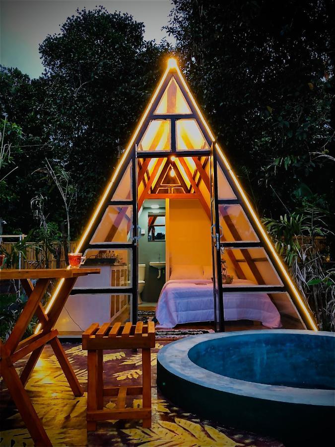 The We2 "Wildwood Elegance Escape" Bed & Breakfast Induruwa Exterior foto